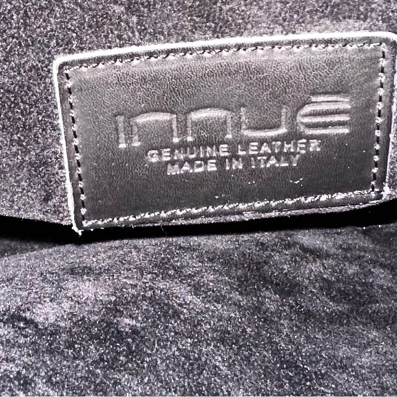 Innue leather handbag - Picture 13 of 13